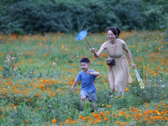 四川乐山：生态公园惠民生